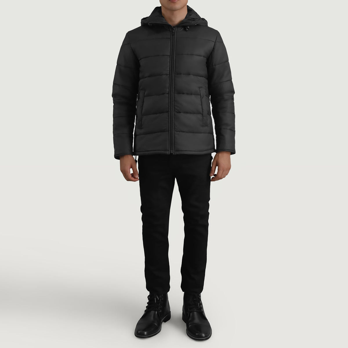 Erico Noir Hooded Puffer Veste en Cuir pour Homme - Vue de profil mettant en valeur la coupe de manche