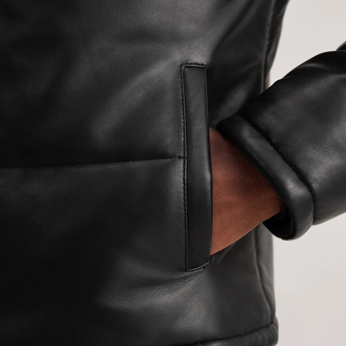 
Vue intérieure Showing Polyester Lining & Deux poches intérieures fonctionnelles