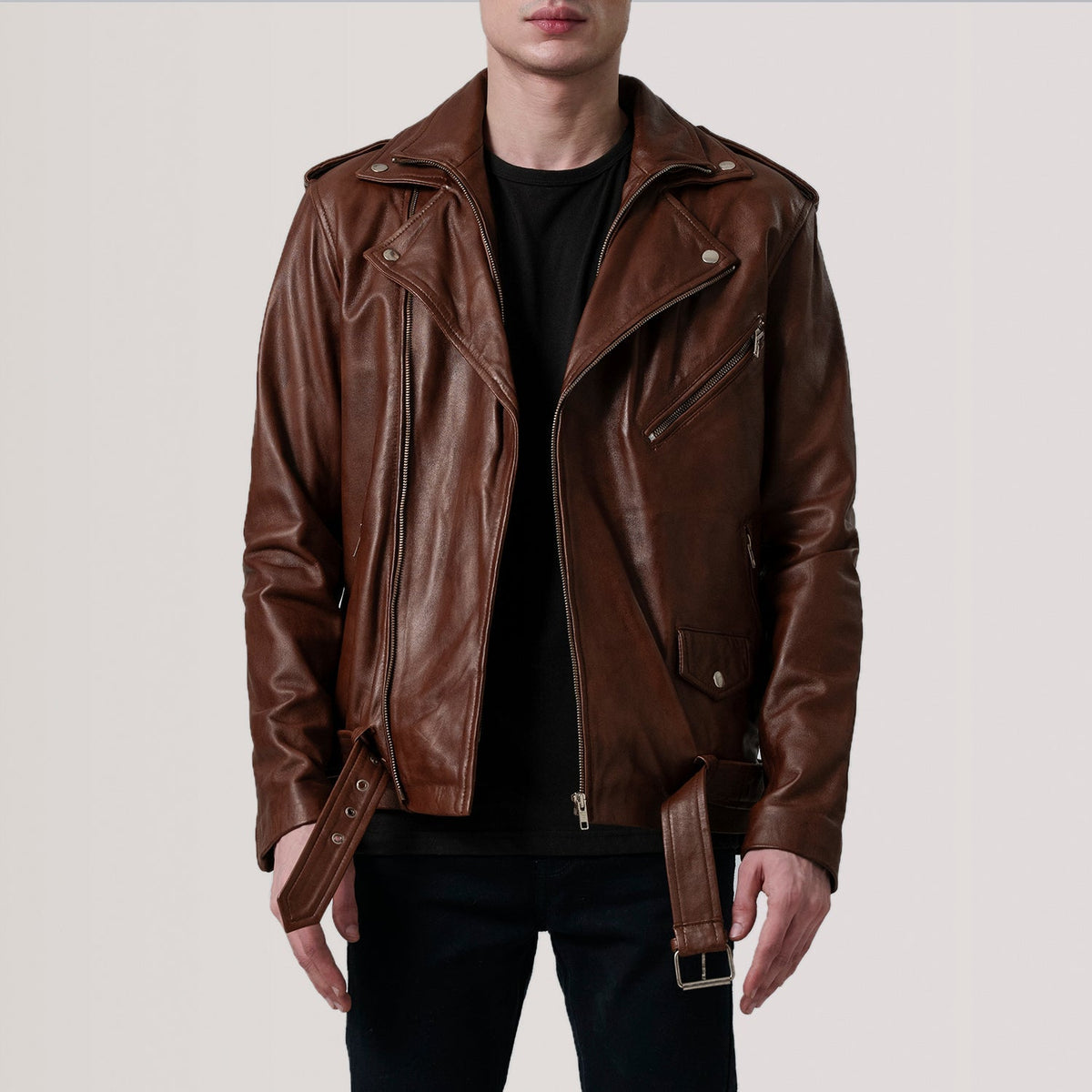
Kole Waxed Marron Leather Double Rider Veste en Cuir pour Homme in Distressed Brown Sheepskin Burnished - Vue de face & silhouette ajustée | Acheter en ligne
