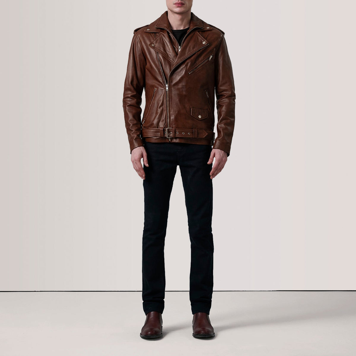 
Distressed Brown Sheepskin Burnished Biker Jacket - Vue arrière montrant la carrure ajustée et l'ourlet net