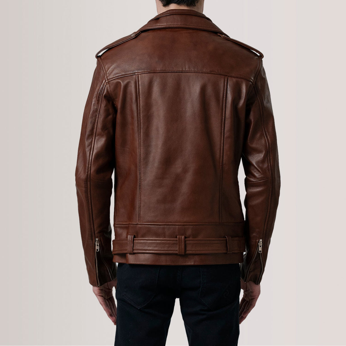 
Vue détaillée of Notch & Zipper & Waist Straps Hardware on Kole Waxed Marron Leather Double Rider Veste en Cuir pour Homme