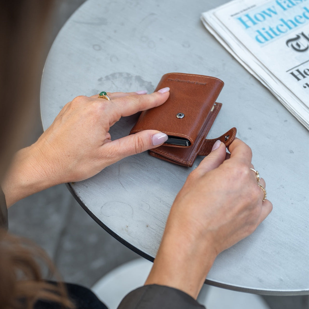 Mannheim Full-Grain Leather Card Holder pour Femme – Vue produit alternative 3