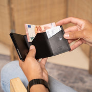 Palma Full-Grain Leather Card Holder pour Femme - Structured Side Profile Showing Gusset Depth &amp; Expansion Capacity