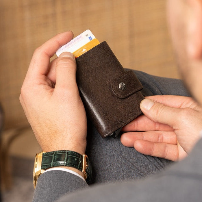 Varrano Full-Grain Leather Card Holder pour Femme