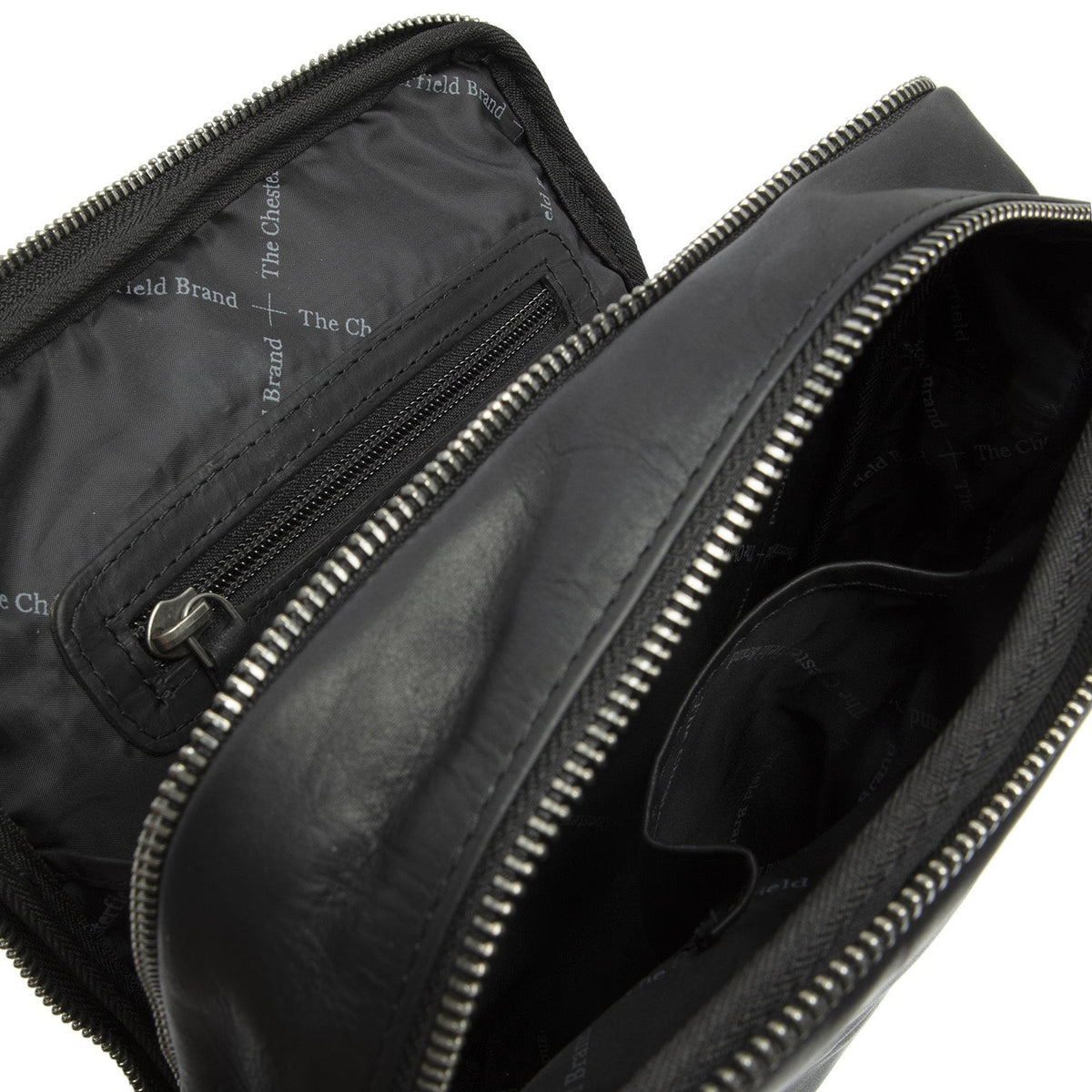 
Alva Sac besace en cuir pleine fleur - Profil latéral structuré montrant la profondeur du soufflet
