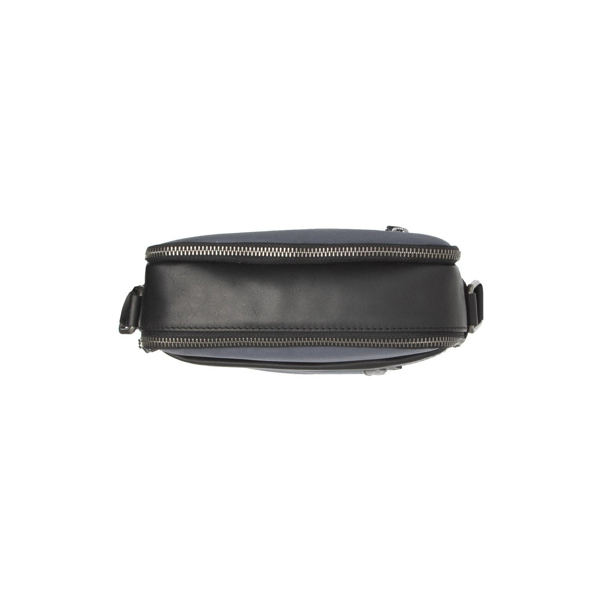 Arendal Full-Grain Leather Crossbody Bag pour Homme - Structured Side Profile Showing Gusset Depth &amp; Expansion Capacity