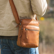 Birmingham Full-Grain Leather Crossbody Bag pour Homme – Vue produit alternative 2