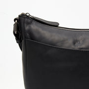 
Classic 100% Full-Grain leather Bag - Perspective arrière montrant les bretelles en cuir renforcées