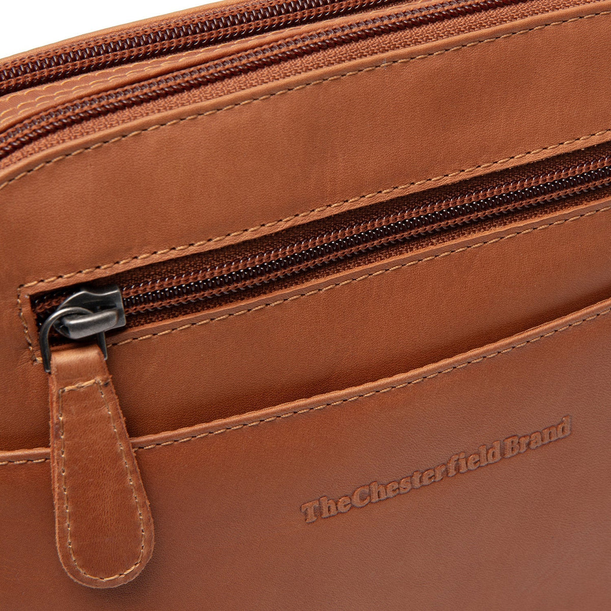 
Everyday Carry Perspective Showing Ergonomic Grab Handle & Strap Comfort