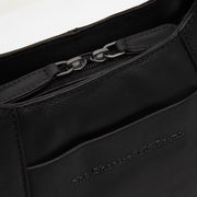 Classic 100% Full-Grain leather Goods - Vue de dos avec coupe ajustée aux épaules &amp; ourlet soigné