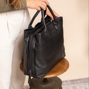 Classic 100% Full-Grain leather Goods - Vue de dos avec coupe ajustée aux épaules &amp; ourlet soigné