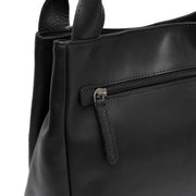 Vue détaillée of Classic Collar &amp; Heavy-Duty Zipper Hardware on Tenara Full-Grain Leather Handbag pour Femme