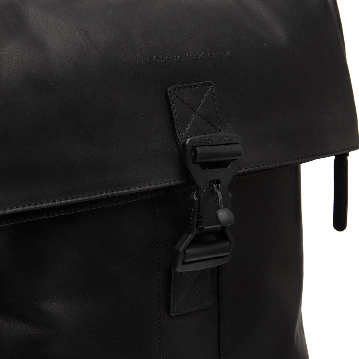 Solid Antique Brass Hardware &amp; Heavy-Duty Dual Zipper Detail on Savona Full-Grain Leather Laptop Backpack pour Femme