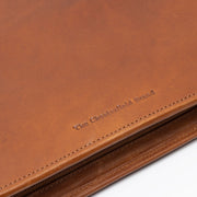 Cognac Leather Portfolio Moreton pour Femme, detail view 3