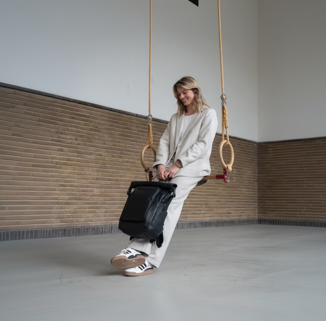 Vue intérieure Showing Dedicated Padded Laptop Sleeve &amp; Multi-Compartment Organization
