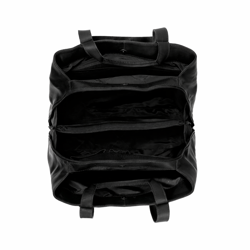 
Solid Antique Brass Hardware & Heavy-Duty Dual Zipper Detail on Gail Sac bandoulière en cuir pleine fleur
