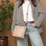 Zarita Full-Grain Leather Shoulder Bag pour Femme - Structured Side Profile Showing Gusset Depth &amp; Expansion Capacity
