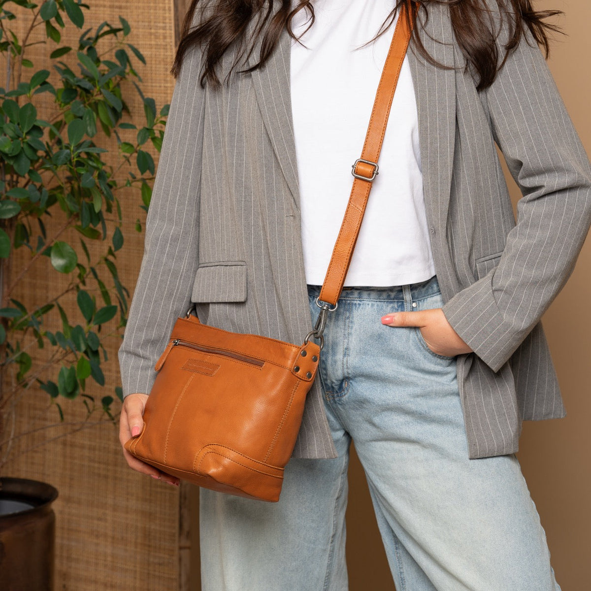 Zarita Full-Grain Leather Shoulder Bag pour Femme – Vue produit alternative 3
