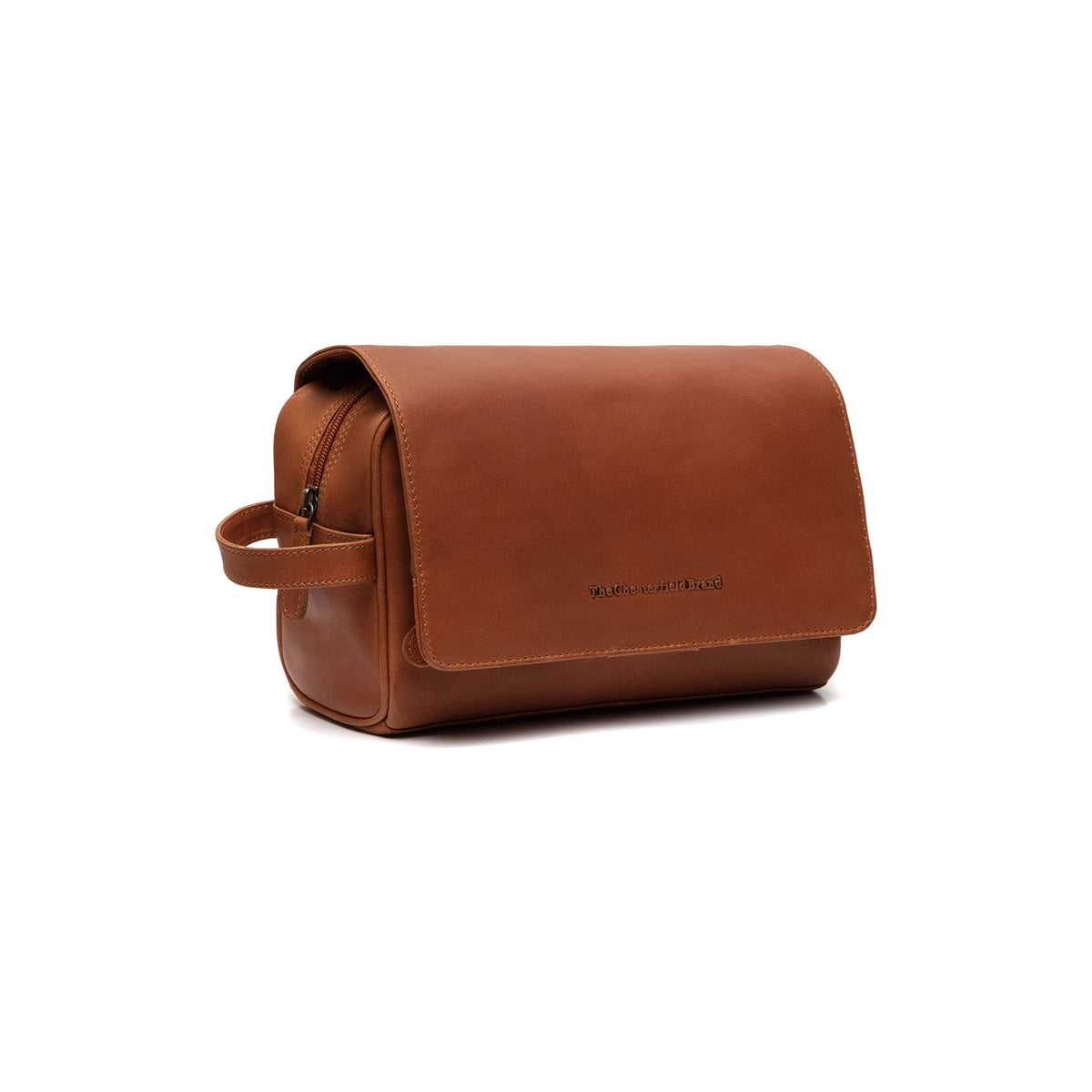 Styled Fit Perspective of Rosario Full-Grain Leather Toiletry Bag pour Femme on Model - Natural Daylight Drape