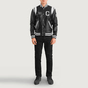 
Liberte California Noir Leather Varsity Veste en Cuir pour Homme - Vue de profil mettant en valeur la coupe de manche ergonomique