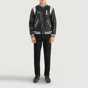 Liberte Illinois Noir Leather Varsity Veste en Cuir pour Homme - Vue de profil avec coupe de manche ergonomique