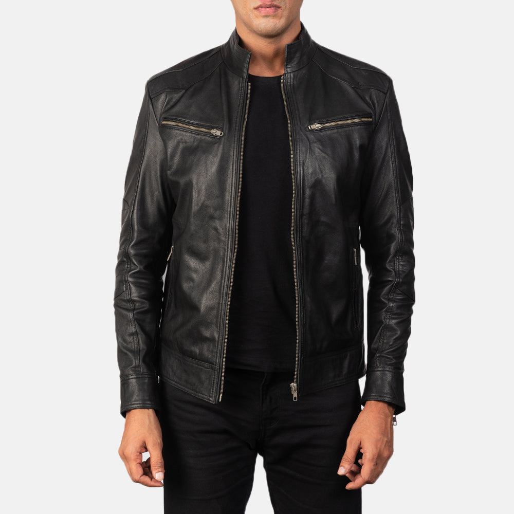 Men's Mack Noir Veste Motard en Cuir pour Homme in Black Goatskin Leather - Vue de face &amp; silhouette ajustée | Acheter en ligne