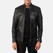 Men's Mack Noir Veste Motard en Cuir pour Homme in Black Goatskin Leather - Vue de face &amp; silhouette ajustée | Acheter en ligne