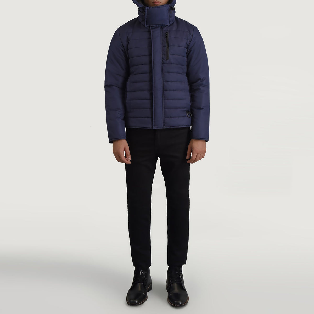 
Malcolm Bleu Hooded Puffer Veste en Cuir pour Homme - Vue de profil mettant en valeur la coupe de manche ergonomique