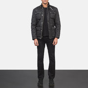 
Nelson Matelassé Noir Windbreaker Veste en Cuir pour Homme - Vue de profil mettant en valeur la coupe de manche ergonomique