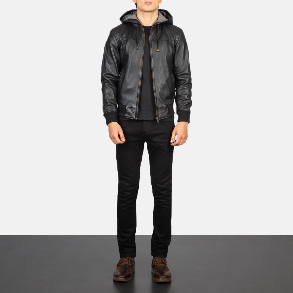 
Nintenzo Black Hooded Leather Jacket - Vue de profil mettant en valeur la coupe de manche ergonomique