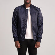 
Quinton MA-1 Bleu Blouson Bombardier en Cuir pour Homme - Vue de profil mettant en valeur la coupe de manche ergonomique