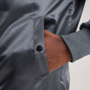 Vue intérieure Showing Polyester Lining &amp; Deux poches intérieures