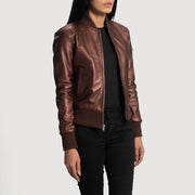 Women's Reida Bordeaux Blouson Bomber en Cuir pour Femme - Vue de profil avec coupe de manche ergonomique