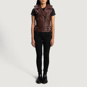 Vue détaillée of Notch &amp; Zipper Hardware on Rhonda Bordeaux Leather Biker Vest pour Femme