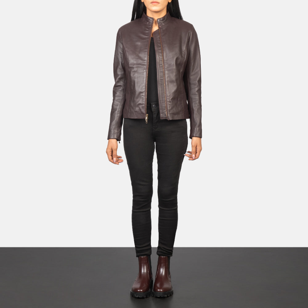 
Rumella Maroon Leather Biker Jacket - Vue de profil mettant en valeur la coupe de manche ergonomique