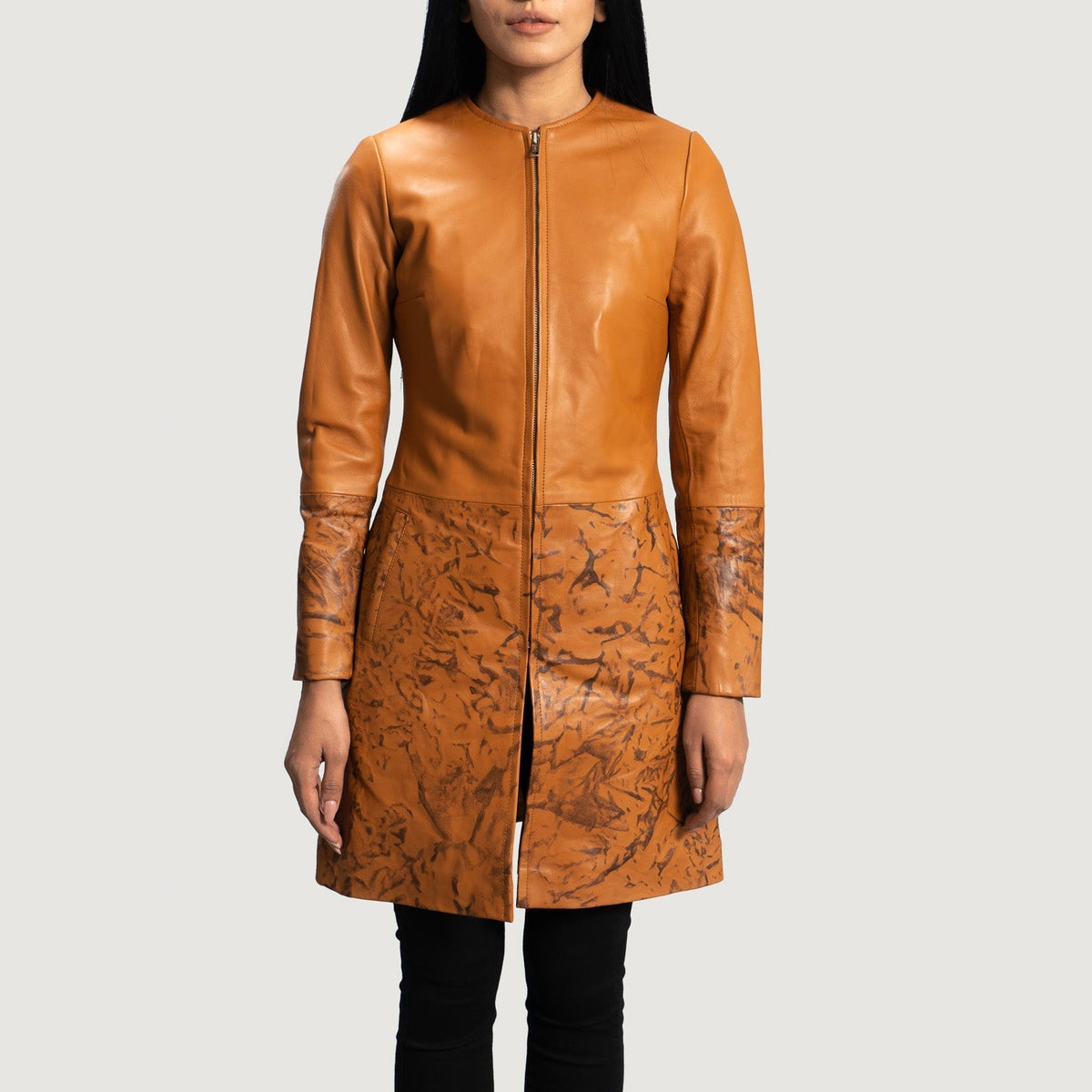 Women's Sandy Camel Dye Manteau en Cuir pour Femme in Tan Brown Sheepskin Dip &amp;Amp; Dye - Vue de face &amp; silhouette ajustée | Acheter en ligne