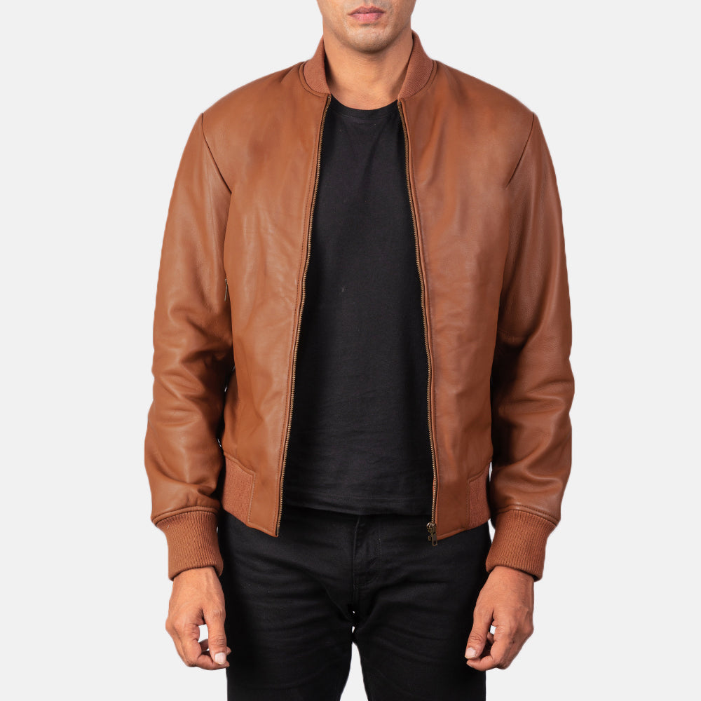 Men's Shane Marron Blouson Bomber en Cuir pour Homme in Brown Sheepskin Leather - Vue de face &amp; silhouette ajustée | Acheter en ligne