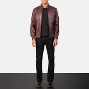 Men's Shane Bordeaux Blouson Bomber en Cuir pour Homme - Vue de profil avec coupe de manche ergonomique