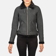 
Vue détaillée of Buckled Collar & Zipper Hardware on Sherilyn B-3 Distressed Black Leather Bomber Jacket