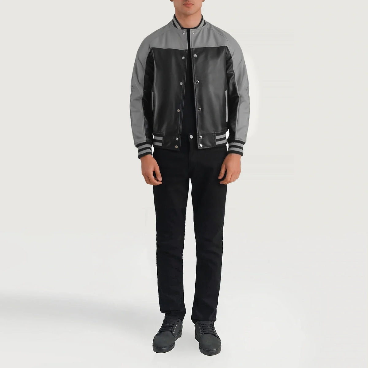 Terrance Black &amp; Red Leather Varsity Jacket - Vue de profil avec coupe de manche ergonomique