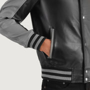 Vue intérieure Showing Quilted Polyester Lining &amp; Deux poches intérieures