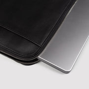 
The Baxter Leather Laptop Sleeve pour Femme pour Femme – alternate product view 4