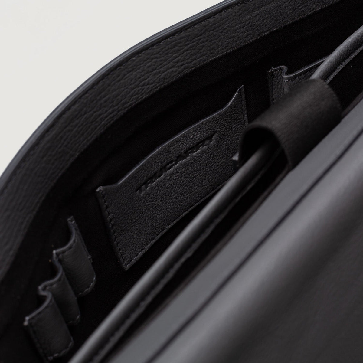 
The Carismatico Leather Messenger Bag – alternate product view 7