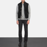 Men's Tony Noir Suede Vest pour Homme - Vue de profil avec coupe de manche ergonomique