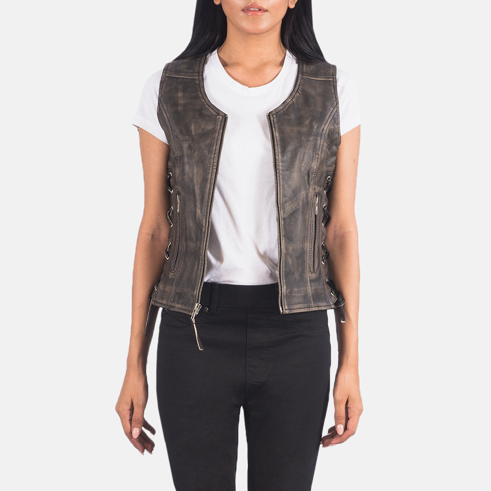 
Vanda Marron Vieilli Leather Biker Vest pour Femme in Distressed Brown Goatskin Leather - Vue de face & silhouette ajustée | Acheter en ligne