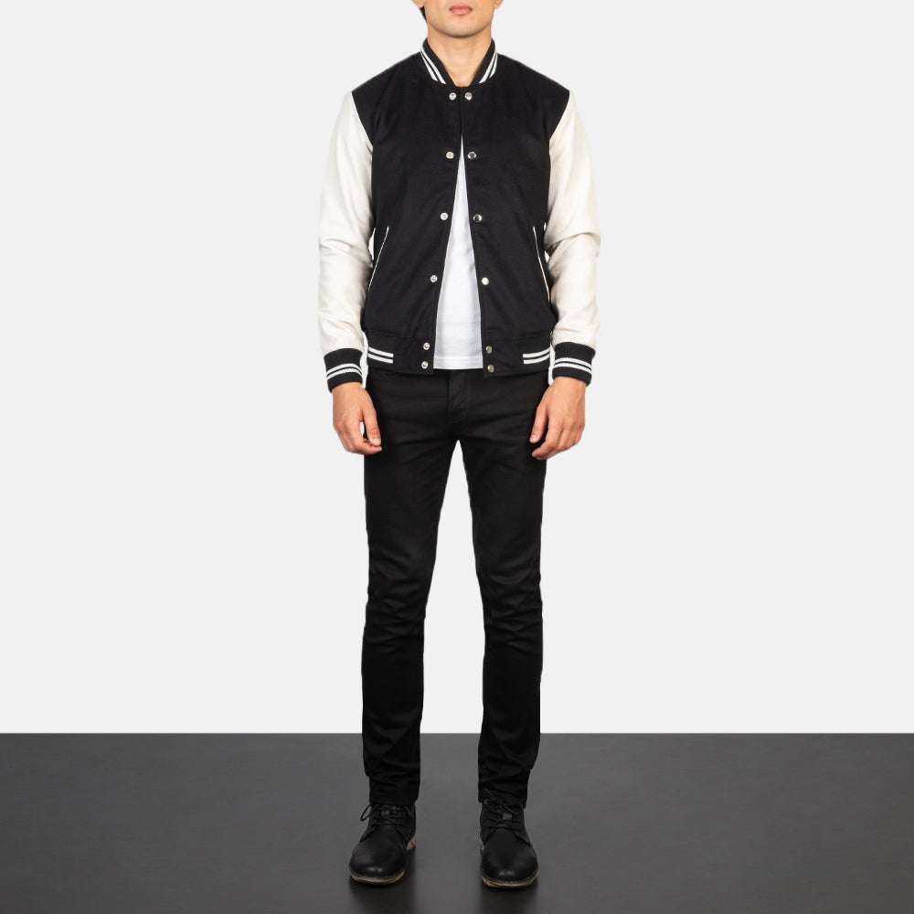 Men's Vaxton Noir &amp; Blanc Hybrid Varsity Veste en Cuir pour Homme - Vue de profil avec coupe de manche ergonomique