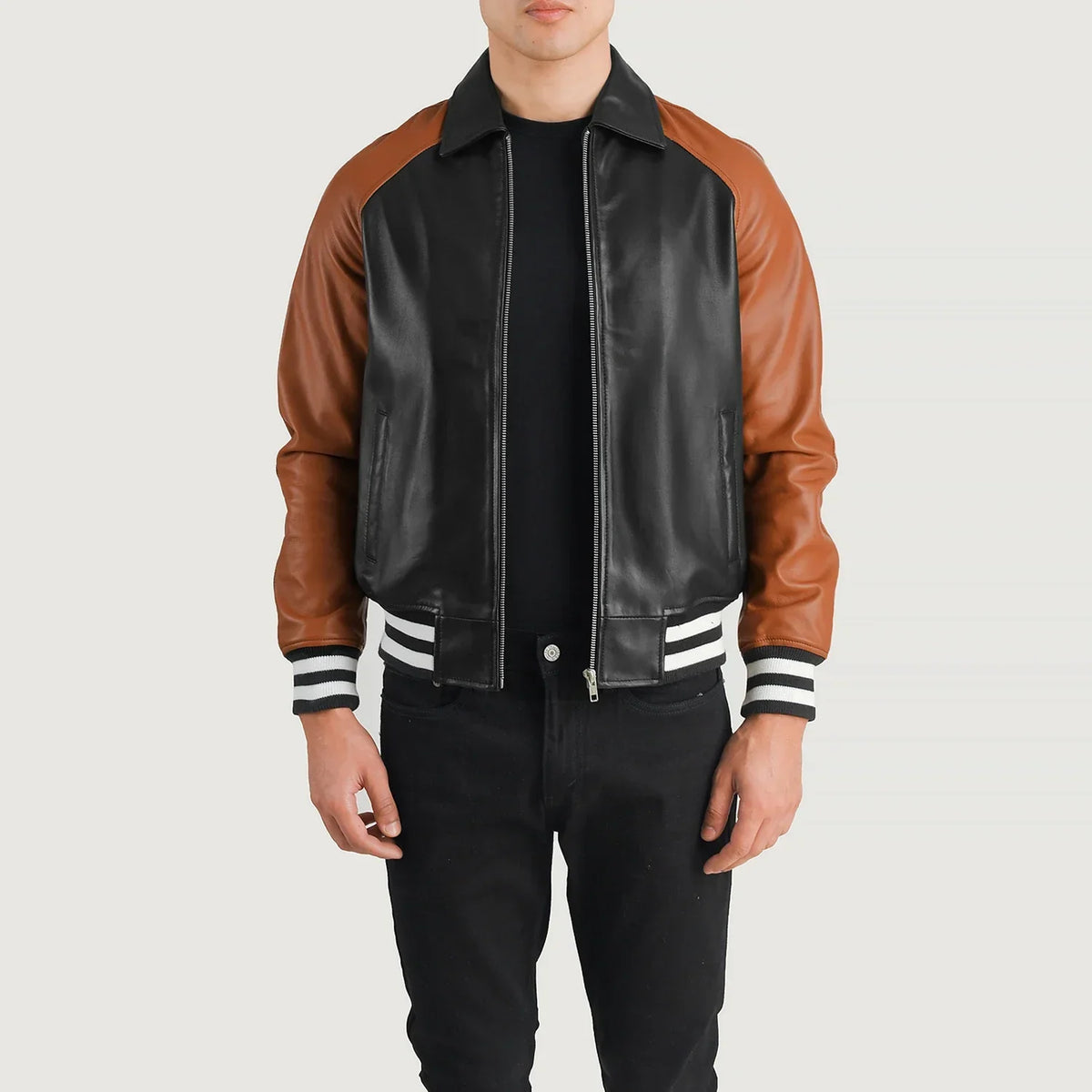 Walton Blue Leather Varsity Jacket in Blue Sheepskin Leather - Vue de face &amp; silhouette ajustée | Acheter en ligne
