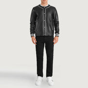 Willis Black Leather Varsity Jacket - Vue de profil avec coupe de manche ergonomique