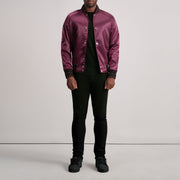
Vue détaillée of Varsity & Button Hardware on Xander Bordeaux Varsity Veste en Cuir pour Homme